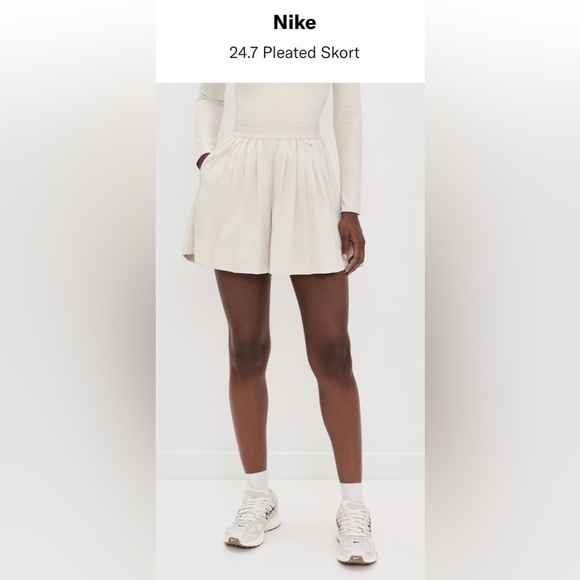 Nike Pants - Nike 24.7 Pleated Skort NWT